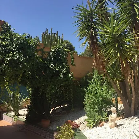 Las Amapolas Villa Campoamor